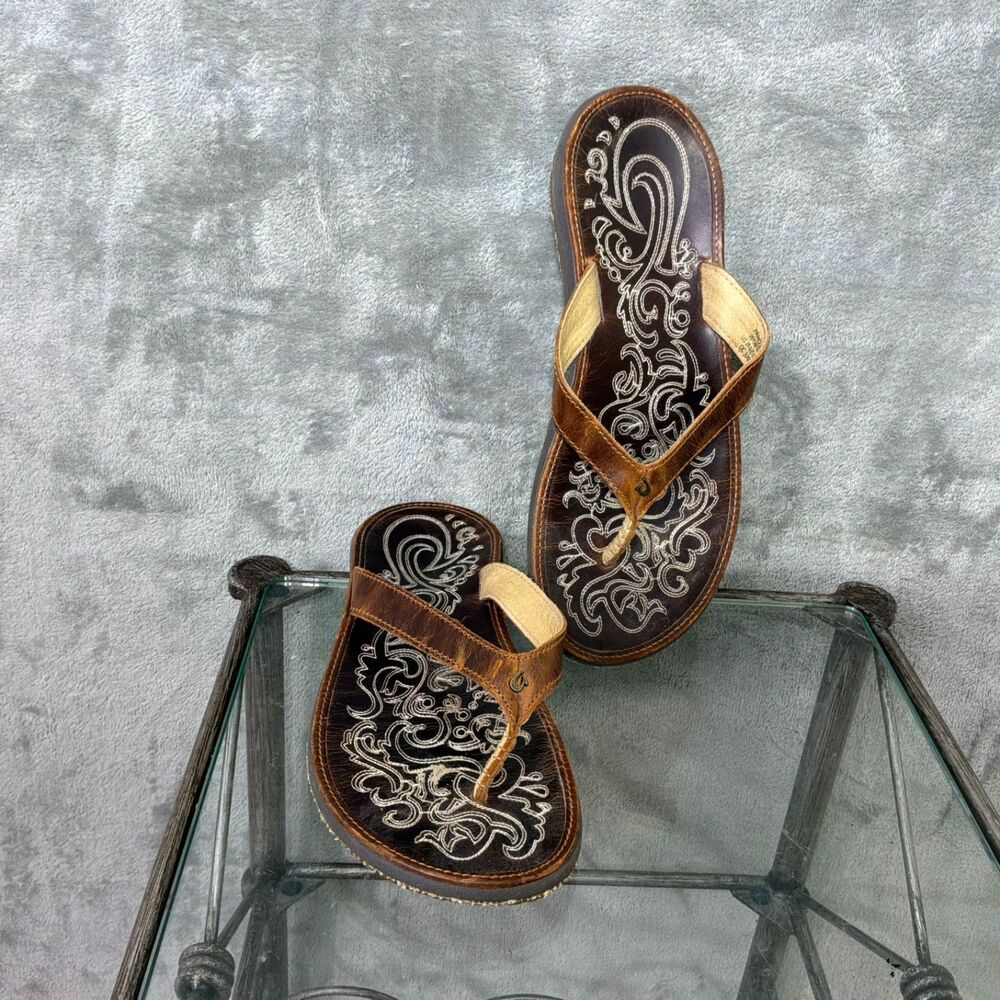OluKai Paniolo Women’s Leather Flip Flops Brown Embroidered Sandals Size 9